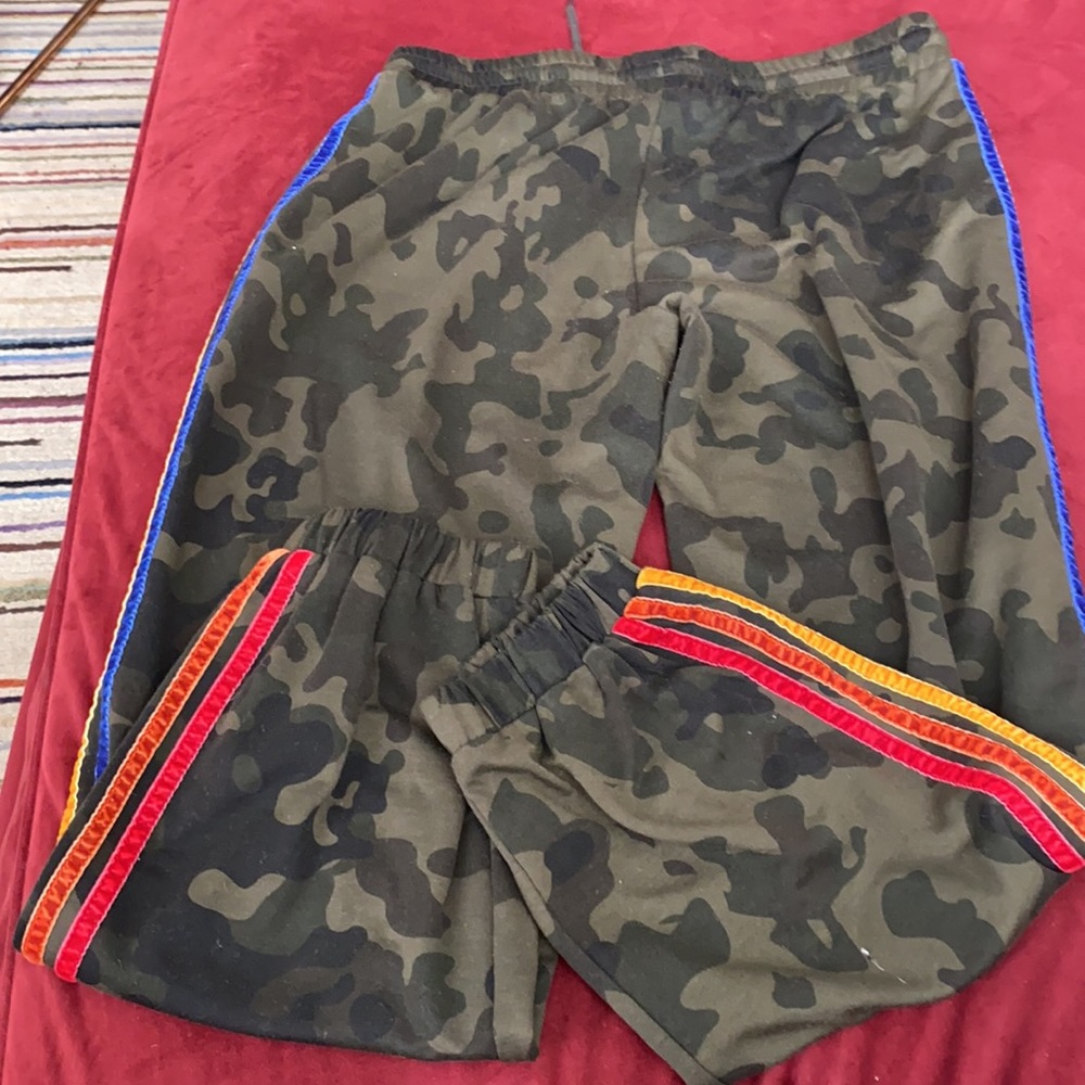 Signature 8 Multi Color Camo Joggers M - image 4